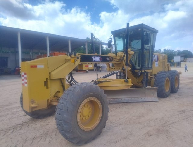 Motoniveladora Caterpillar 140K — MN-09
